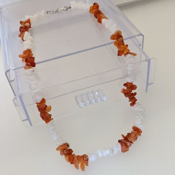 Vintage Carnelian Agate & Moonstone Chip Necklace - Picture 4 of 5